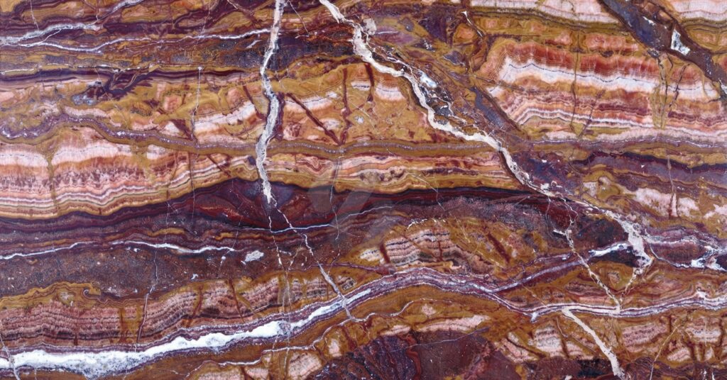 Red Traver Onyx